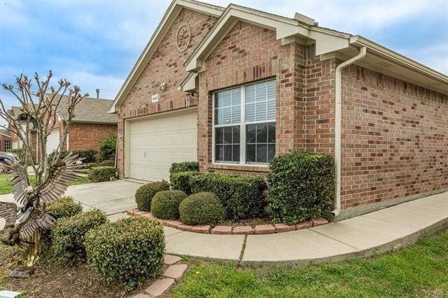 Property photo for 6425 Regina Drive, Fort Worth, TX