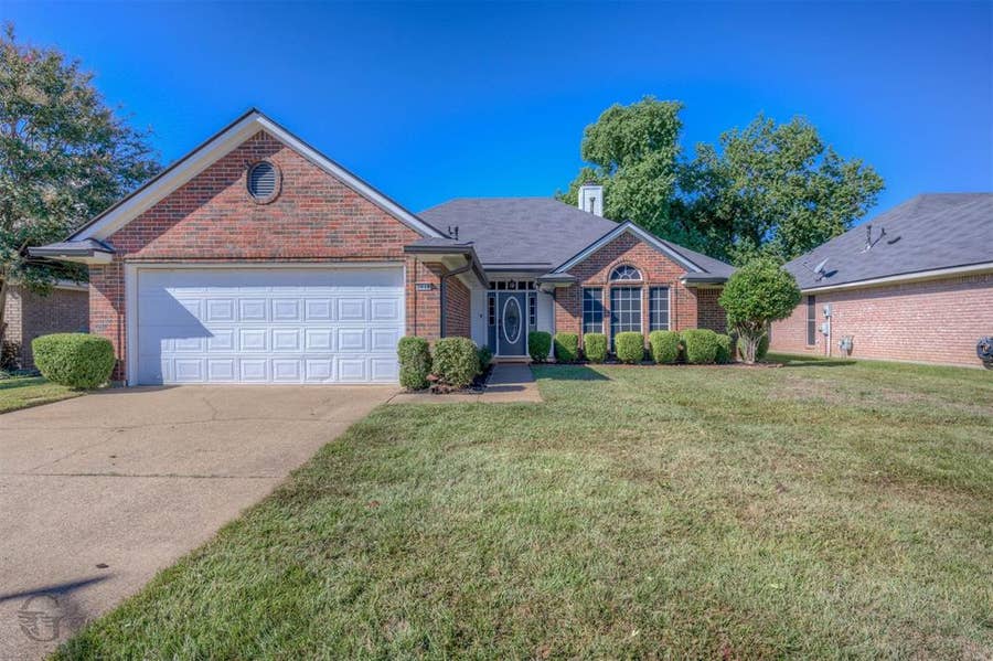 Property photo for 6018 Sandalwood Drive, Bossier City, LA