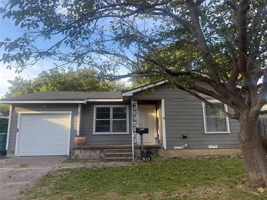 Property photo for 813 E Centennial Street, Sherman, TX