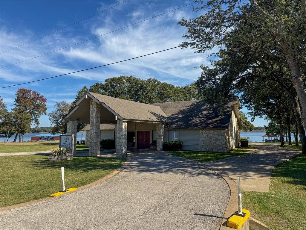7386 Clint Ct, Athens, TX 75752 7386 Clint Ct, Athens, TX 75752