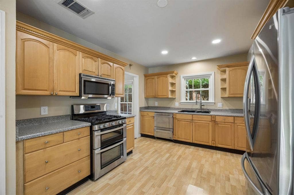 6567 Anita Street, Dallas, TX 75214 6567 Anita Street, Dallas, TX 75214