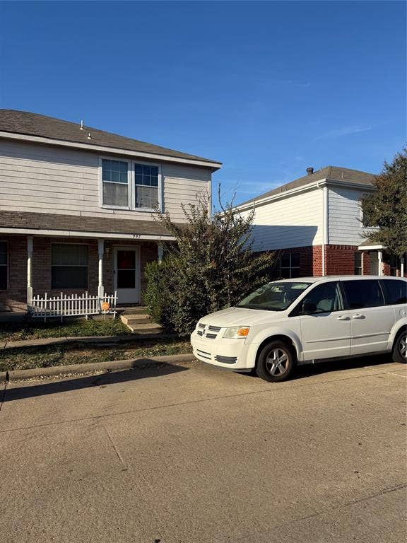 Property photo for 997 Tennessee Trail, Arlington, TX