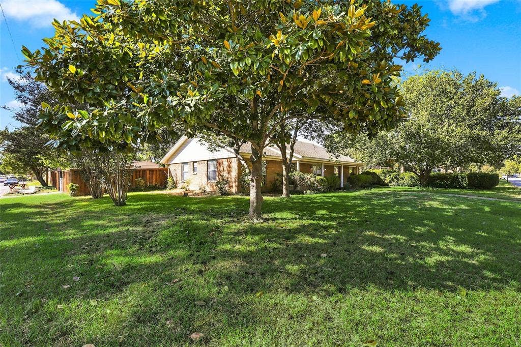 145 Hillside Lane, DeSoto, TX 75115 145 Hillside Lane, DeSoto, TX 75115