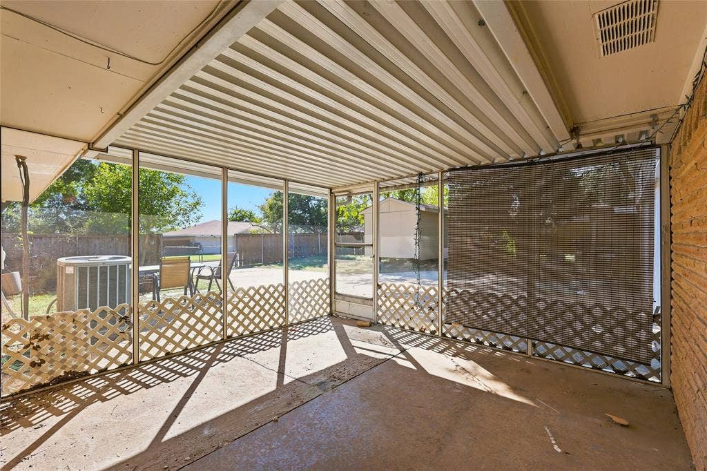 145 Hillside Lane, DeSoto, TX 75115 145 Hillside Lane, DeSoto, TX 75115