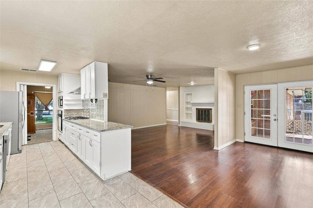 145 Hillside Lane, DeSoto, TX 75115 145 Hillside Lane, DeSoto, TX 75115