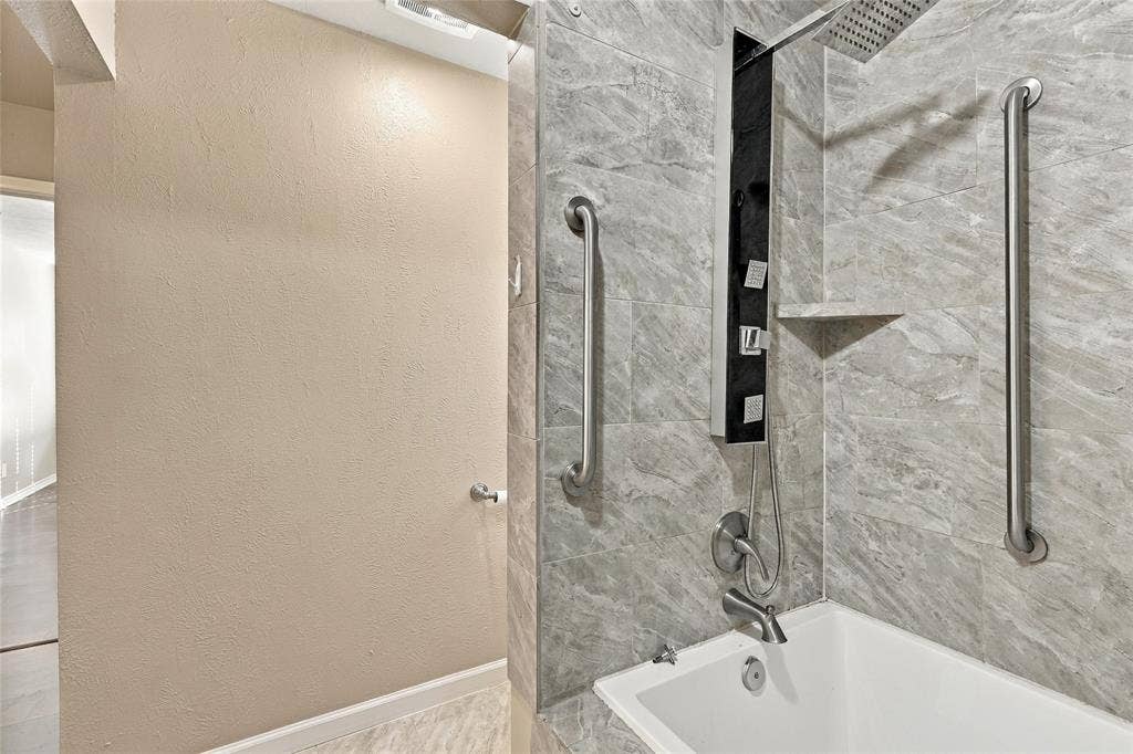 145 Hillside Lane, DeSoto, TX 75115 145 Hillside Lane, DeSoto, TX 75115
