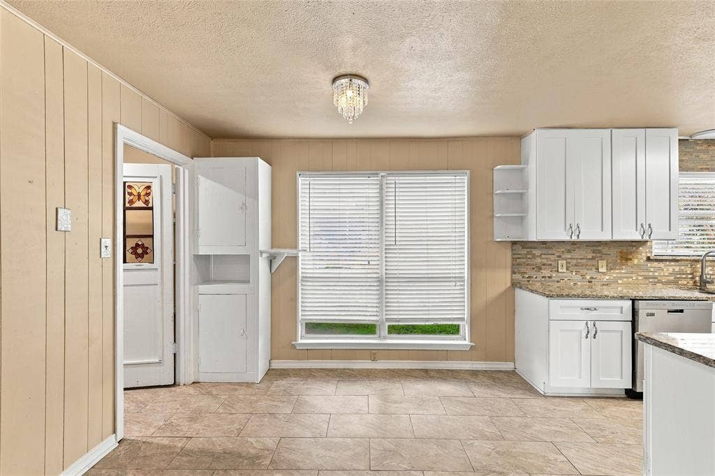 145 Hillside Lane, DeSoto, TX 75115 145 Hillside Lane, DeSoto, TX 75115