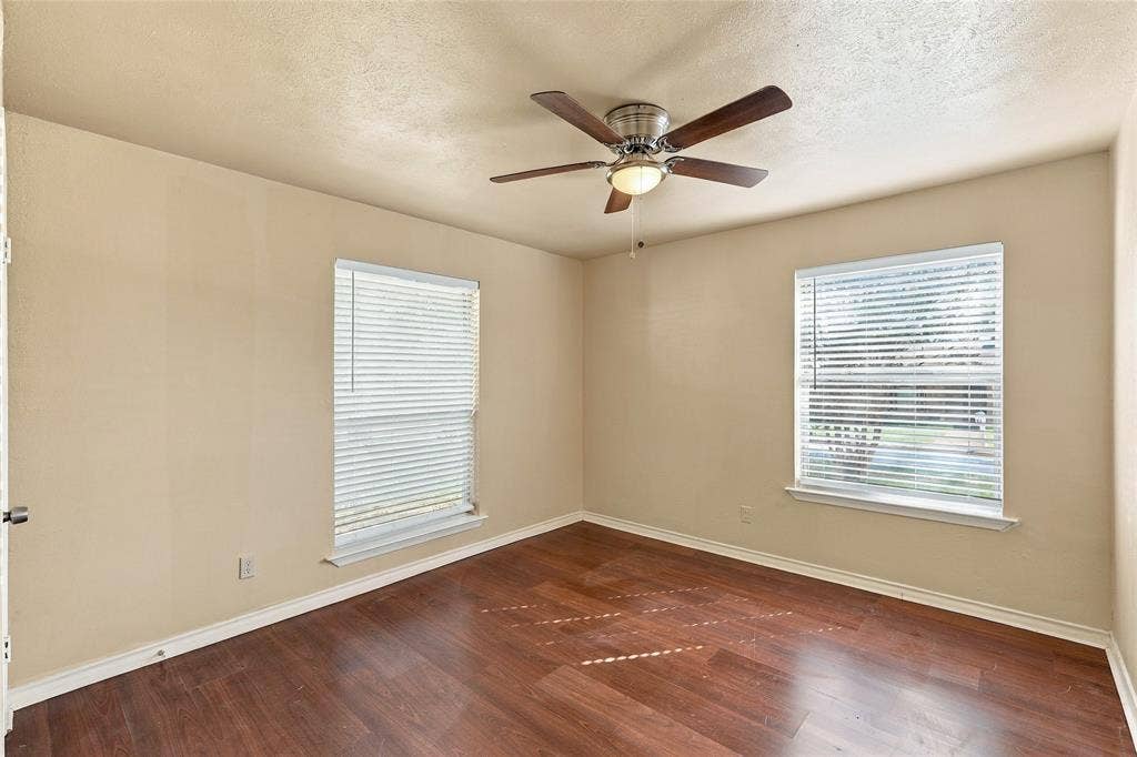 145 Hillside Lane, DeSoto, TX 75115 145 Hillside Lane, DeSoto, TX 75115