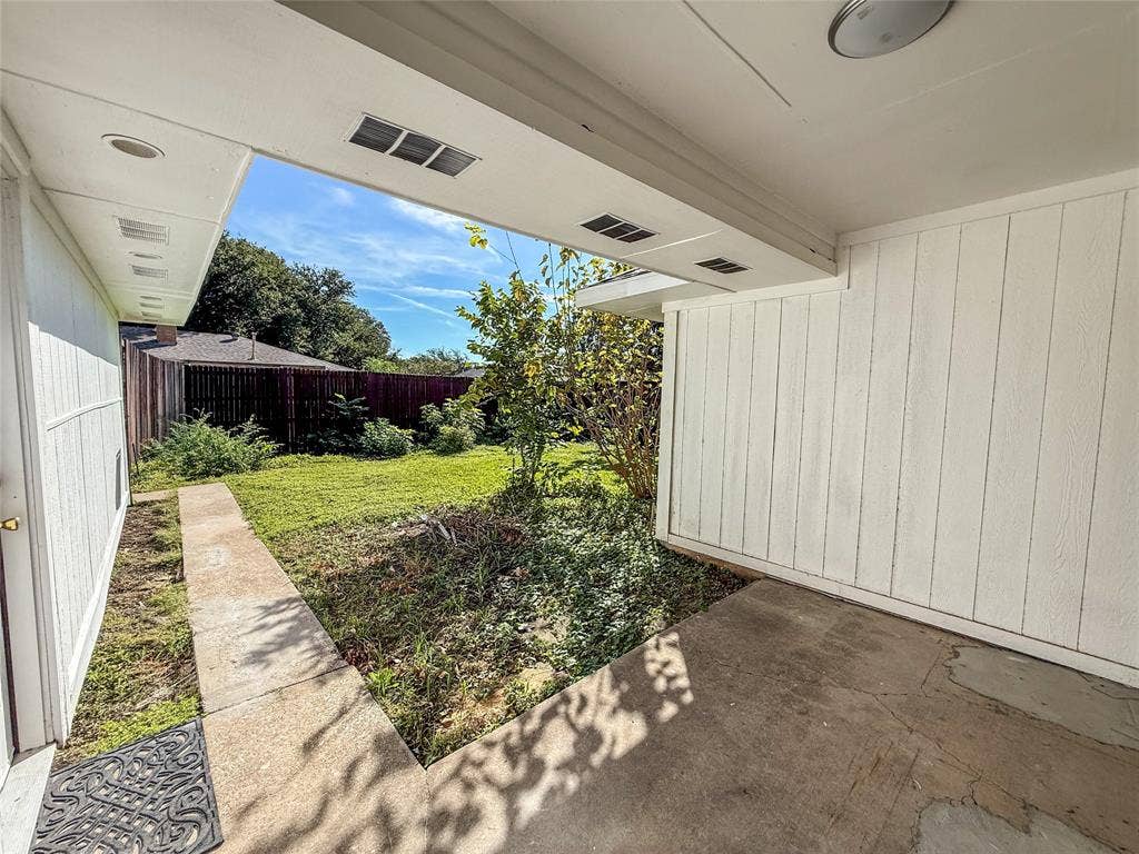 2300 Newcastle Circle, Plano, TX 75075 2300 Newcastle Circle, Plano, TX 75075