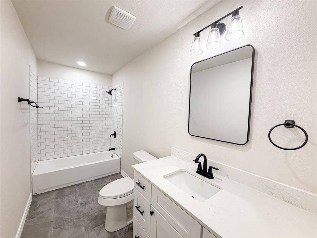 2300 Newcastle Circle, Plano, TX 75075 2300 Newcastle Circle, Plano, TX 75075