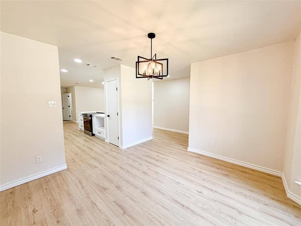 2300 Newcastle Circle, Plano, TX 75075 2300 Newcastle Circle, Plano, TX 75075