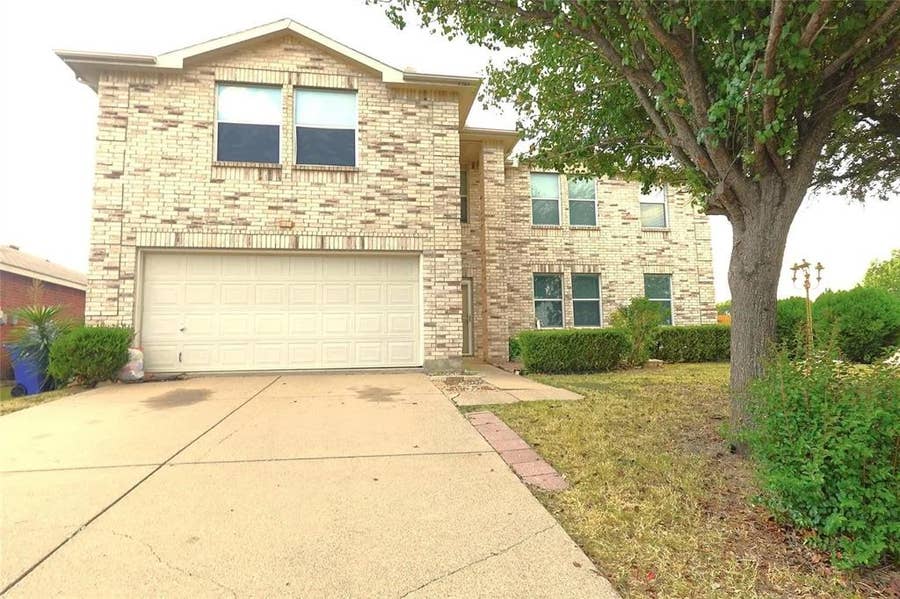 Property photo for 1329 Anna Lea Lane, Burleson, TX
