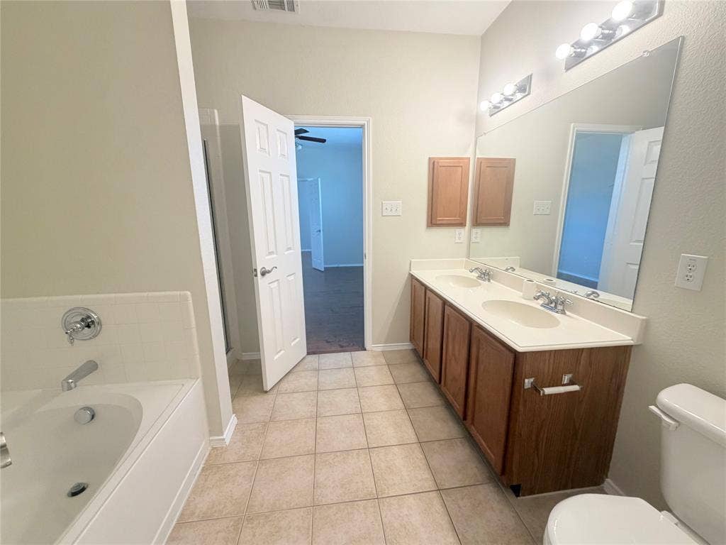 1203 Chestnut Hill Drive, Wylie, TX 75098
