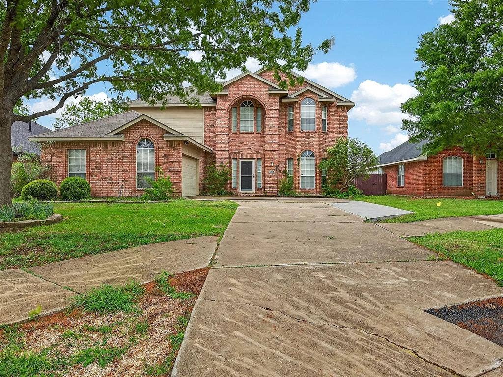 2233 San Simeon Drive, Mesquite, TX 75181 2233 San Simeon Drive, Mesquite, TX 75181