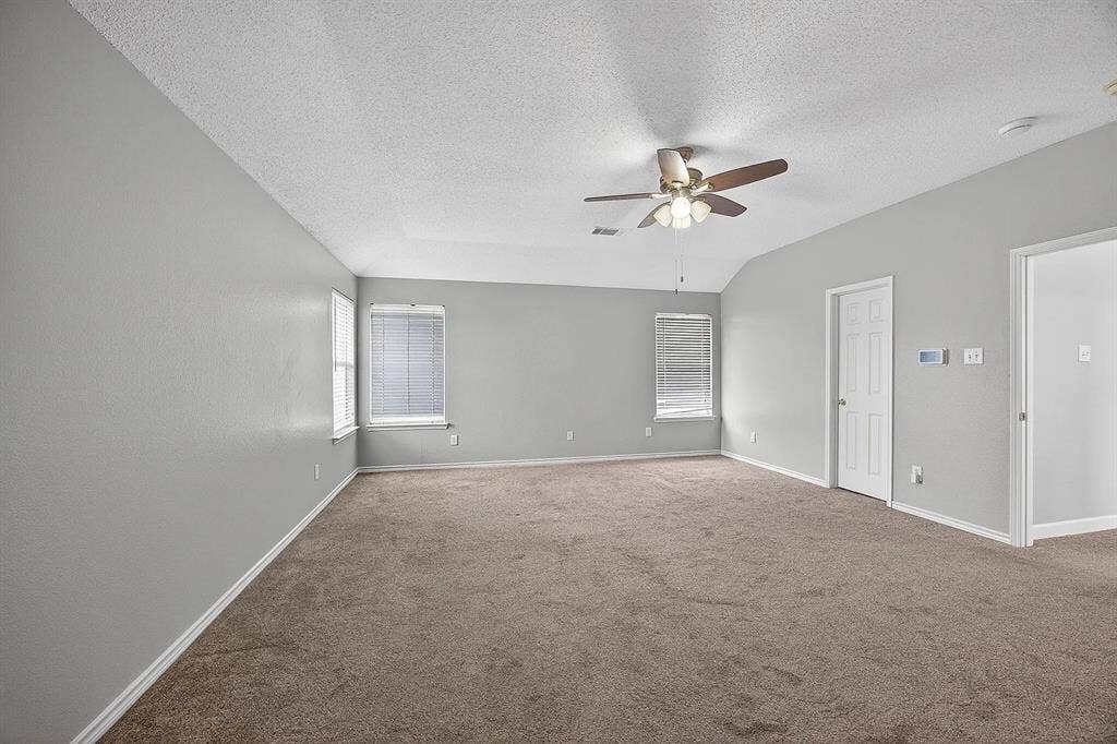 2233 San Simeon Drive, Mesquite, TX 75181 2233 San Simeon Drive, Mesquite, TX 75181