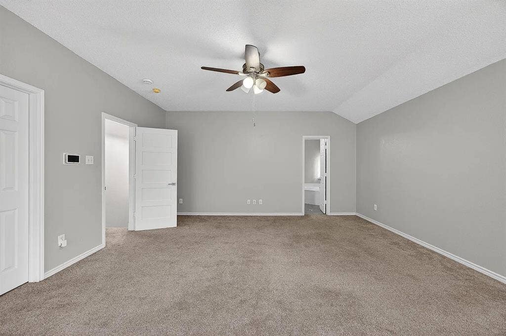 2233 San Simeon Drive, Mesquite, TX 75181 2233 San Simeon Drive, Mesquite, TX 75181