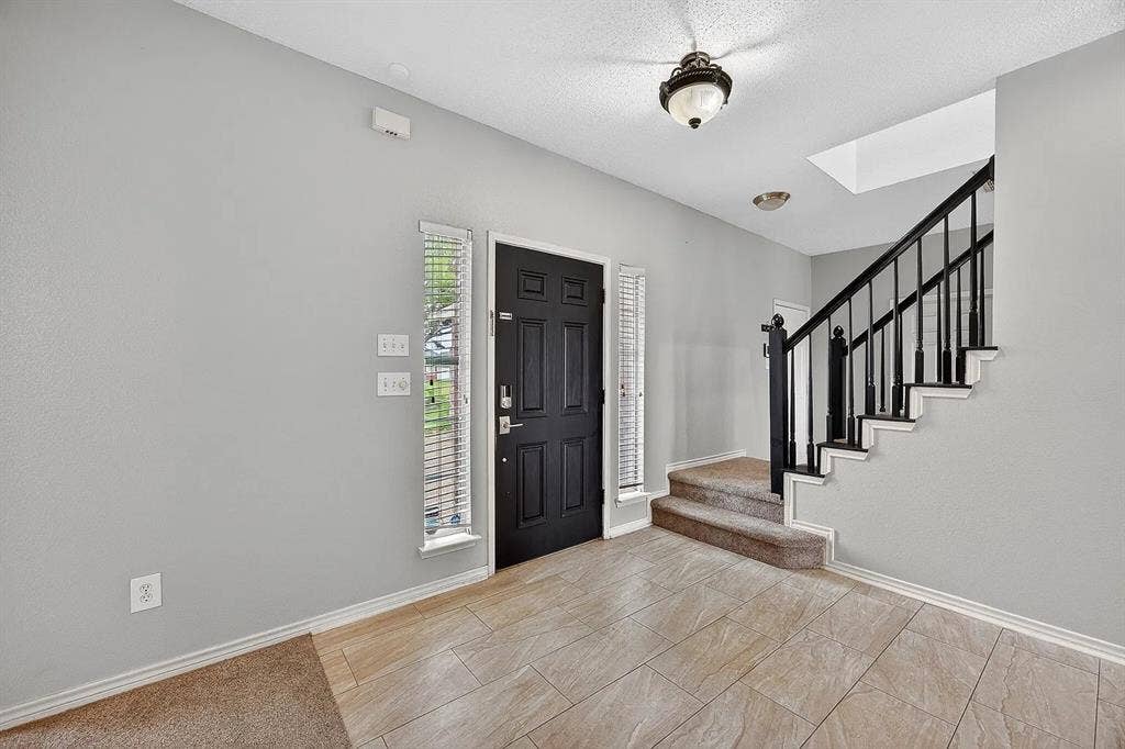 2233 San Simeon Drive, Mesquite, TX 75181 2233 San Simeon Drive, Mesquite, TX 75181