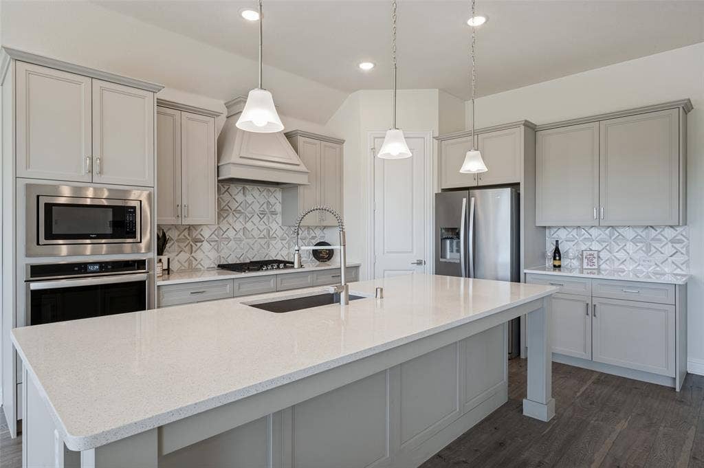 2209 Essex Court, Celina, TX 75009 2209 Essex Court, Celina, TX 75009