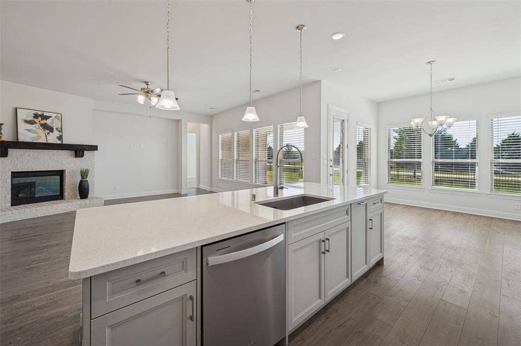 2209 Essex Court, Celina, TX 75009 2209 Essex Court, Celina, TX 75009