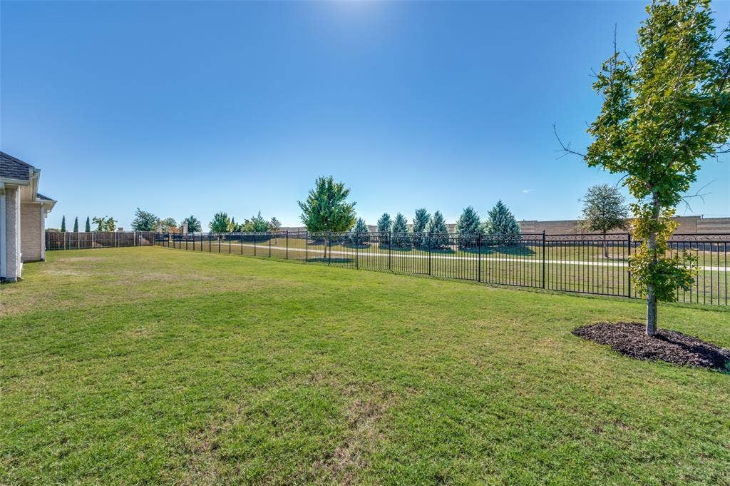 2209 Essex Court, Celina, TX 75009 2209 Essex Court, Celina, TX 75009