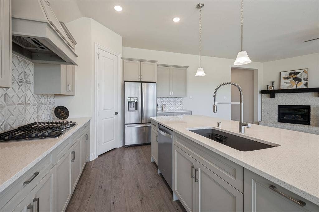2209 Essex Court, Celina, TX 75009 2209 Essex Court, Celina, TX 75009