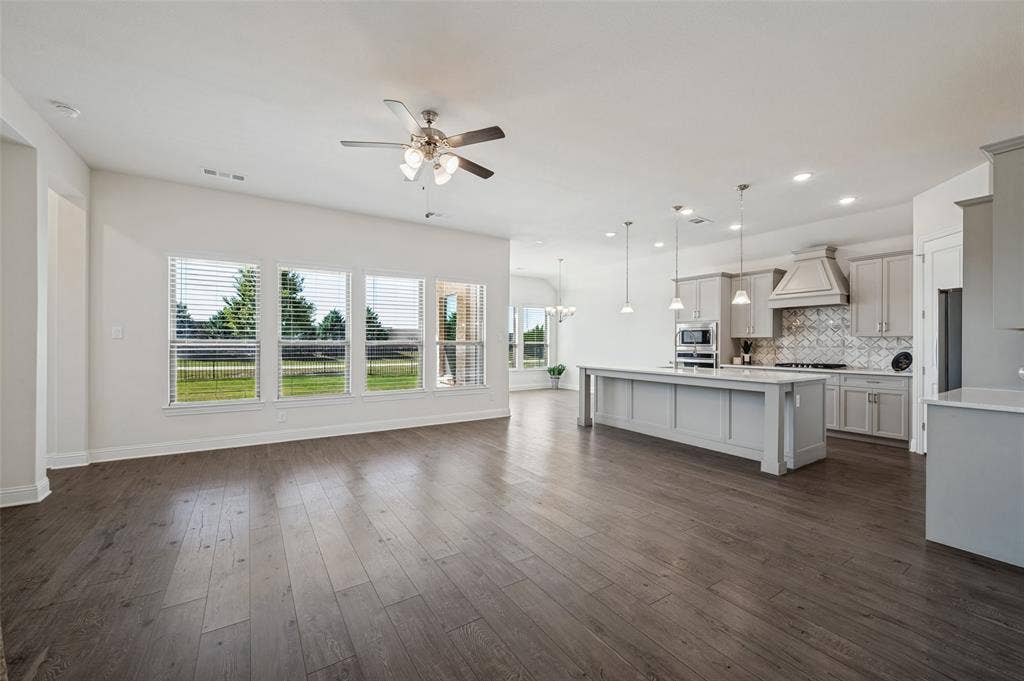 2209 Essex Court, Celina, TX 75009 2209 Essex Court, Celina, TX 75009