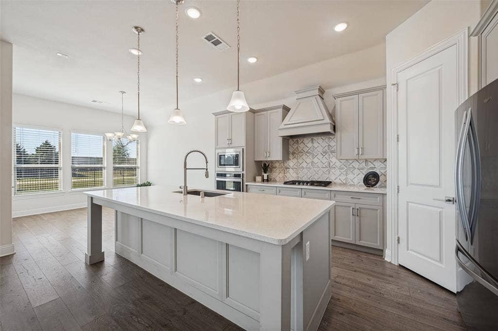 2209 Essex Court, Celina, TX 75009 2209 Essex Court, Celina, TX 75009