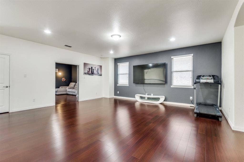 3035 Dancourt Drive, Irving, TX 75063 3035 Dancourt Drive, Irving, TX 75063