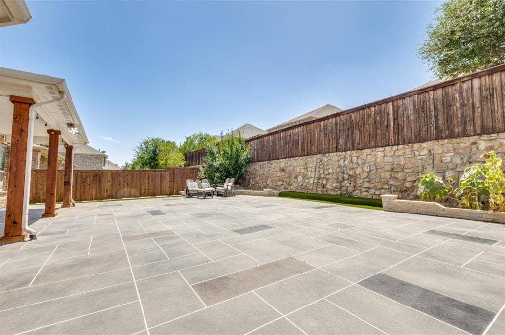 3035 Dancourt Drive, Irving, TX 75063 3035 Dancourt Drive, Irving, TX 75063