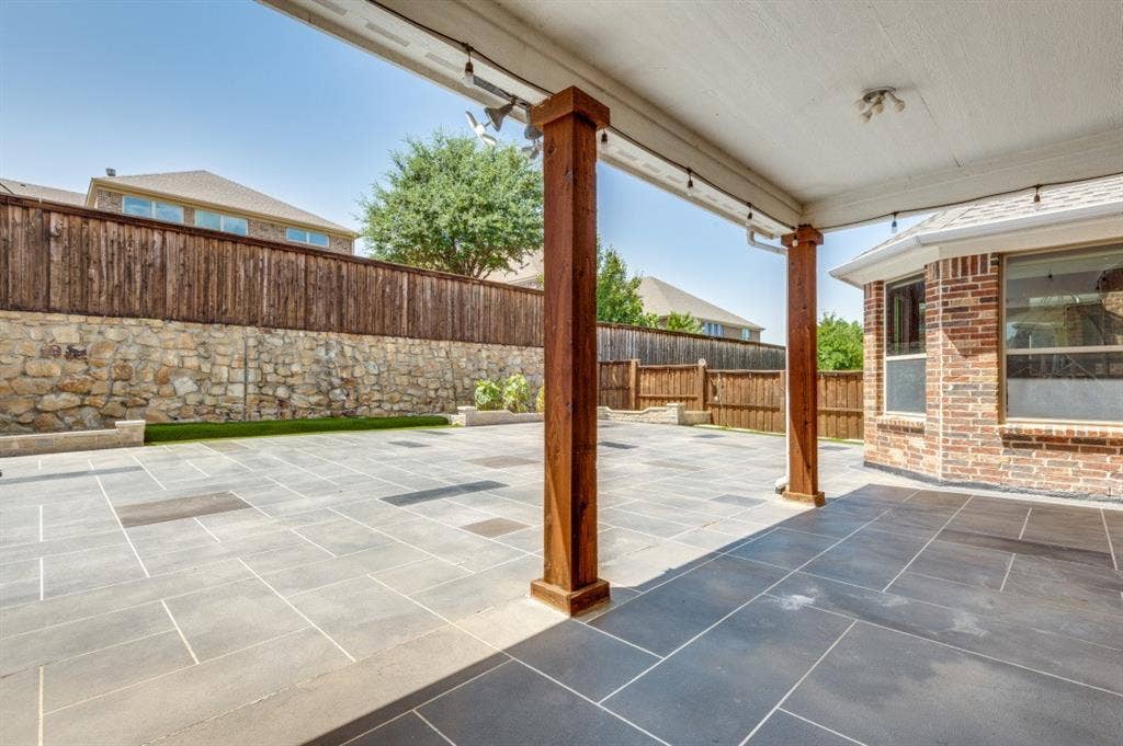 3035 Dancourt Drive, Irving, TX 75063 3035 Dancourt Drive, Irving, TX 75063