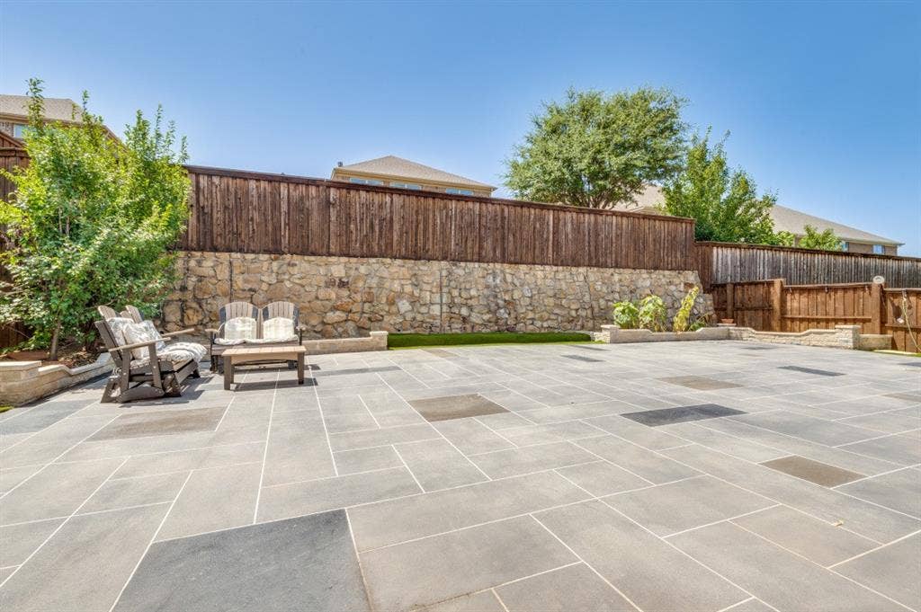 3035 Dancourt Drive, Irving, TX 75063 3035 Dancourt Drive, Irving, TX 75063