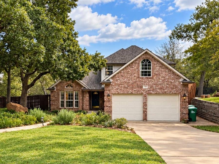 Property photo for 1404 Fox Hollow, Denton, TX