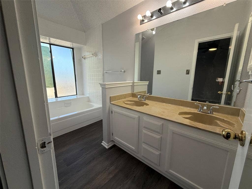 1204 Bittersweet Cove, DeSoto, TX 75115