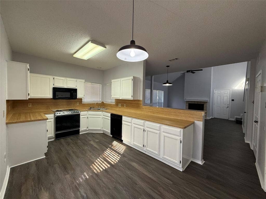 1204 Bittersweet Cove, DeSoto, TX 75115