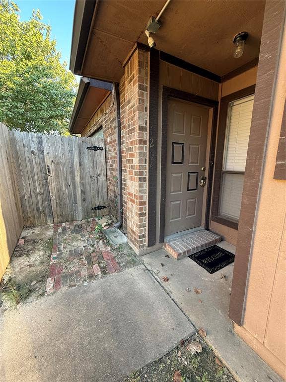 1204 Bittersweet Cove, DeSoto, TX 75115