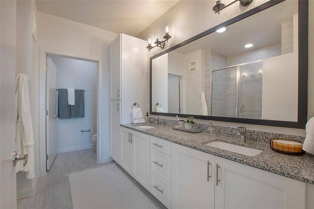 2100 Legacy Drive, #803, Plano, TX 75023 2100 Legacy Drive, #803, Plano, TX 75023