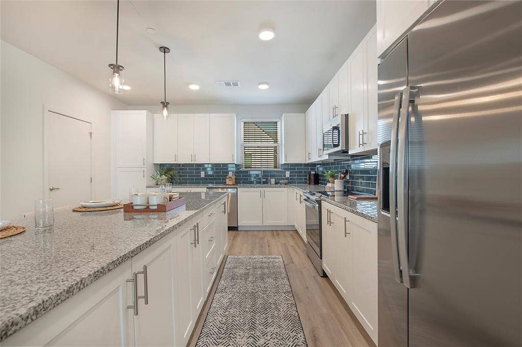 2100 Legacy Drive, #803, Plano, TX 75023 2100 Legacy Drive, #803, Plano, TX 75023