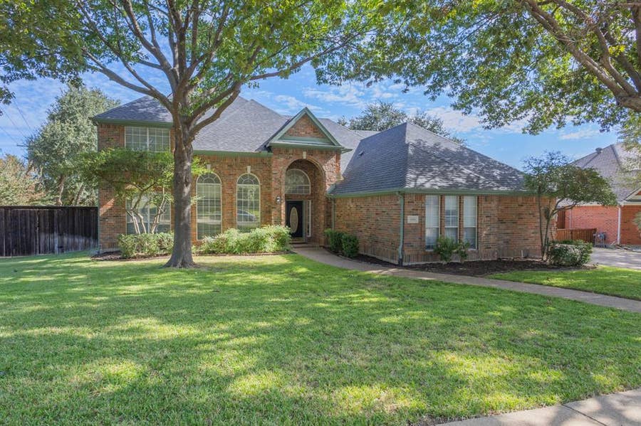 Property photo for 4510 Vista Creek Drive, Rowlett, TX