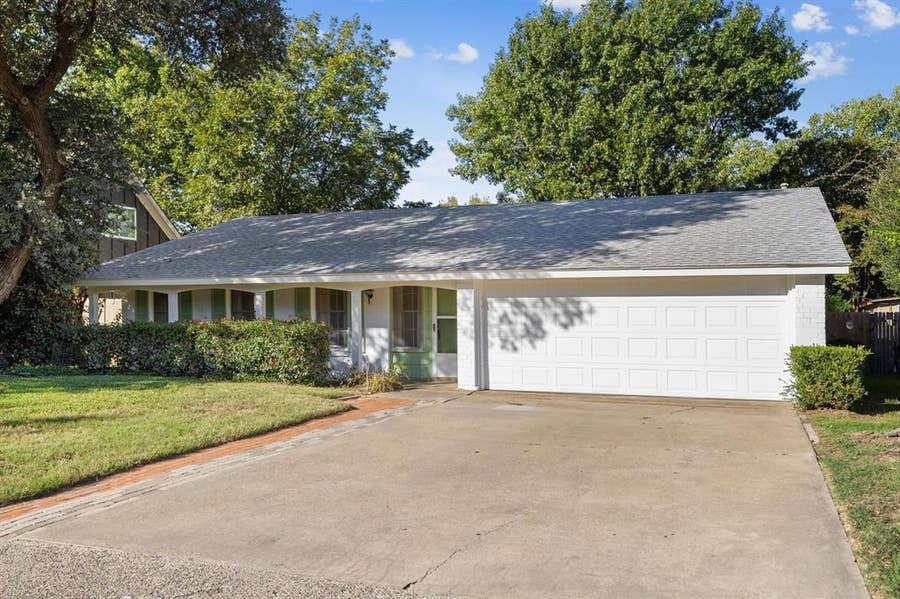 Property photo for 3209 Sheffield Street, Irving, TX