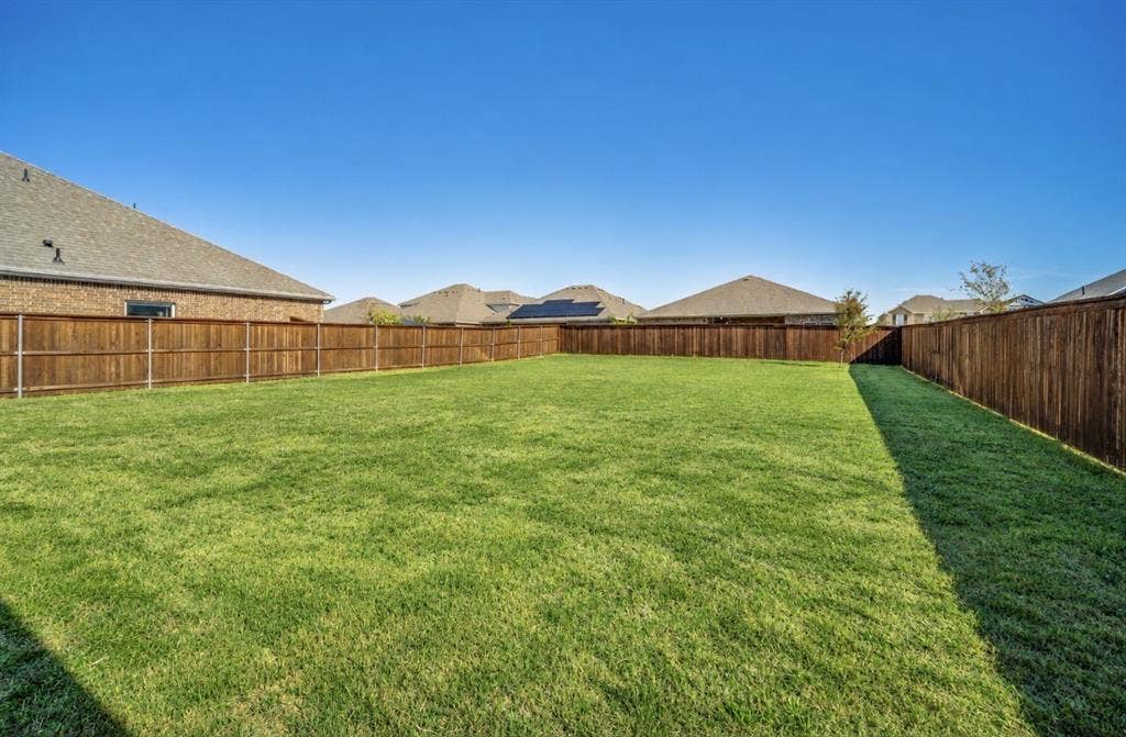 648 Cari Lane, Forney, TX 75126 648 Cari Lane, Forney, TX 75126