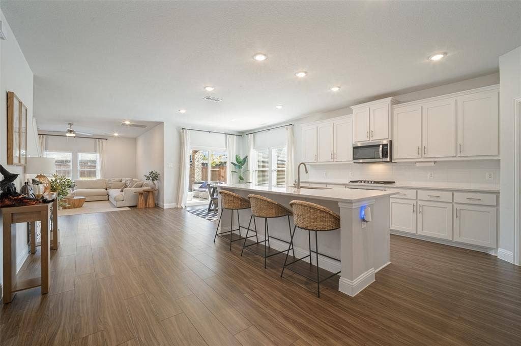 648 Cari Lane, Forney, TX 75126 648 Cari Lane, Forney, TX 75126