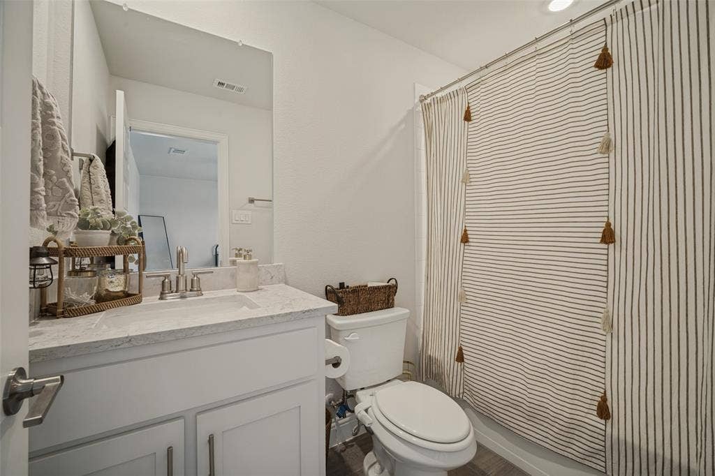648 Cari Lane, Forney, TX 75126 648 Cari Lane, Forney, TX 75126