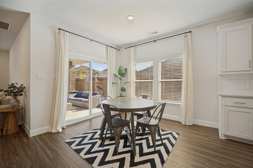 648 Cari Lane, Forney, TX 75126 648 Cari Lane, Forney, TX 75126