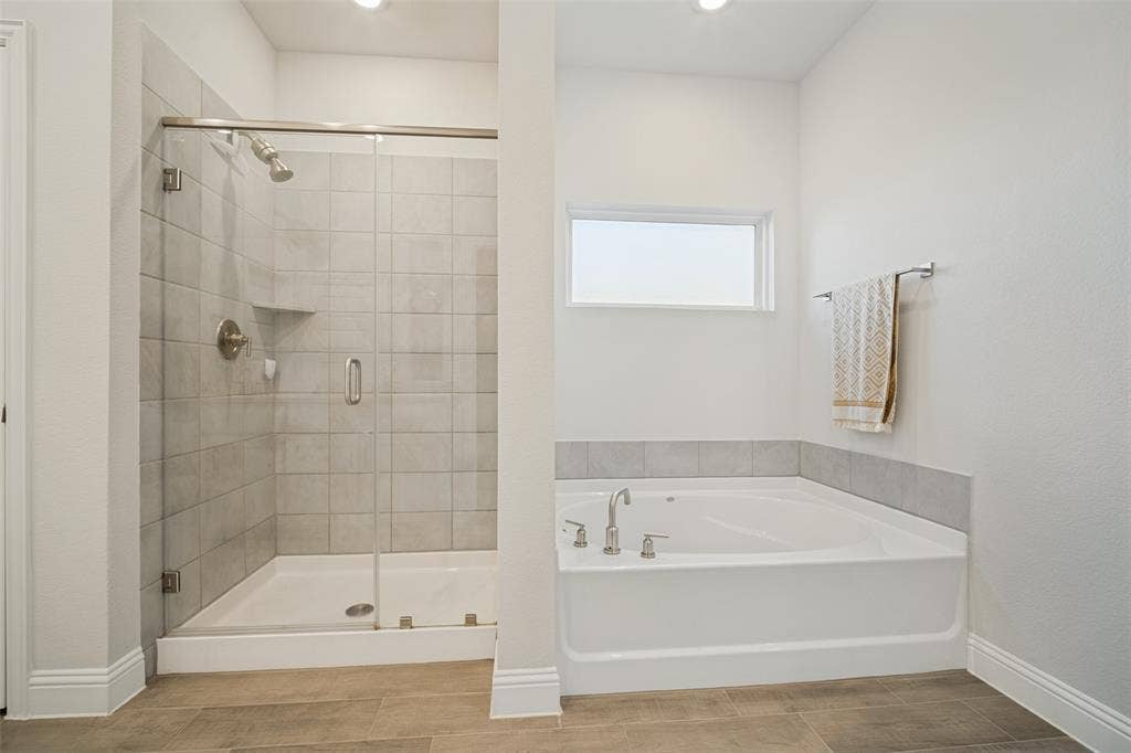 648 Cari Lane, Forney, TX 75126 648 Cari Lane, Forney, TX 75126