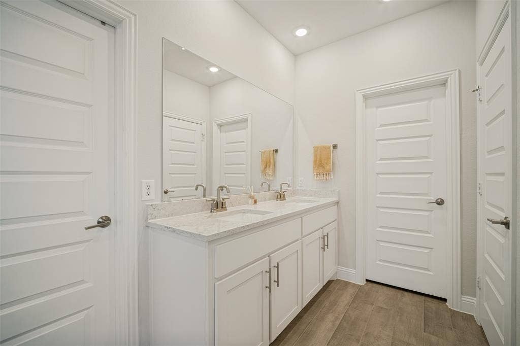 648 Cari Lane, Forney, TX 75126 648 Cari Lane, Forney, TX 75126
