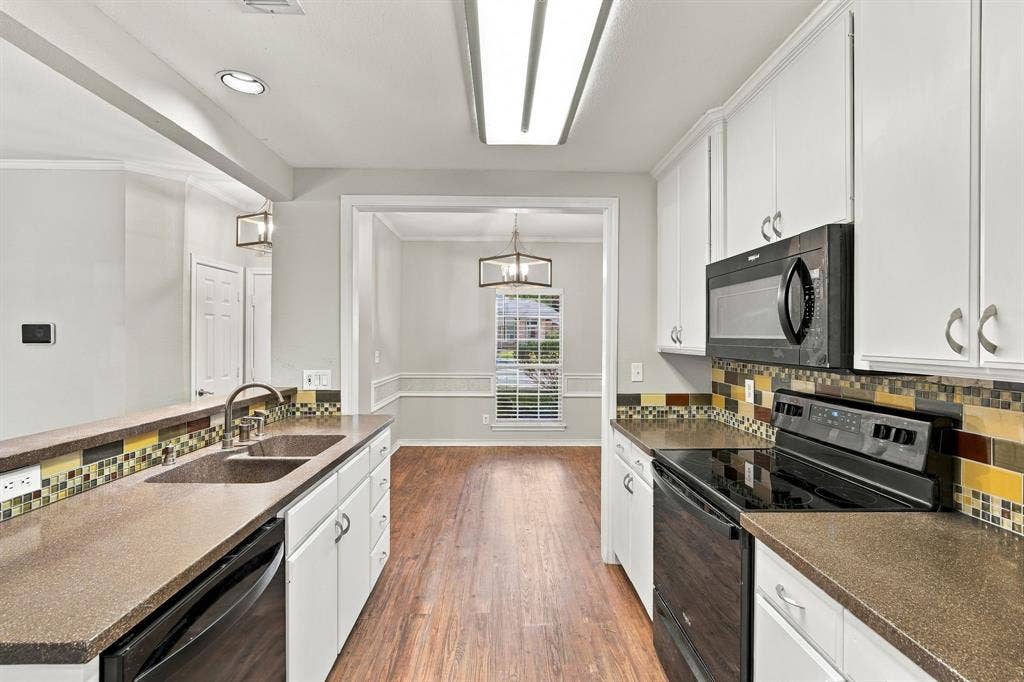 806 Oak Drive, Ennis, TX 75119 806 Oak Drive, Ennis, TX 75119