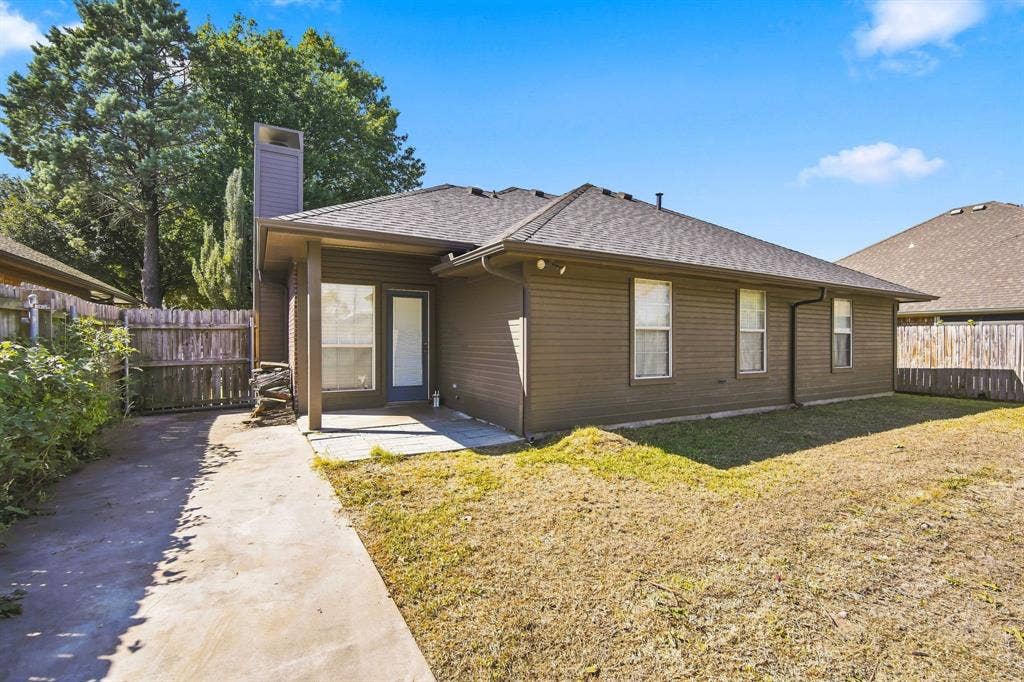 806 Oak Drive, Ennis, TX 75119 806 Oak Drive, Ennis, TX 75119