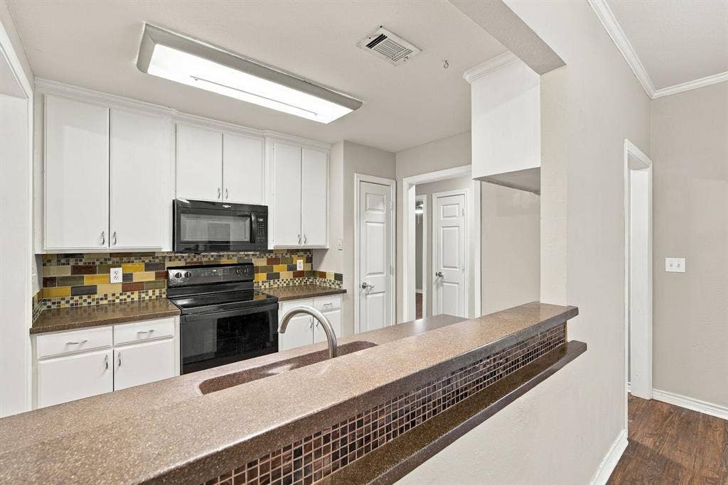 806 Oak Drive, Ennis, TX 75119 806 Oak Drive, Ennis, TX 75119