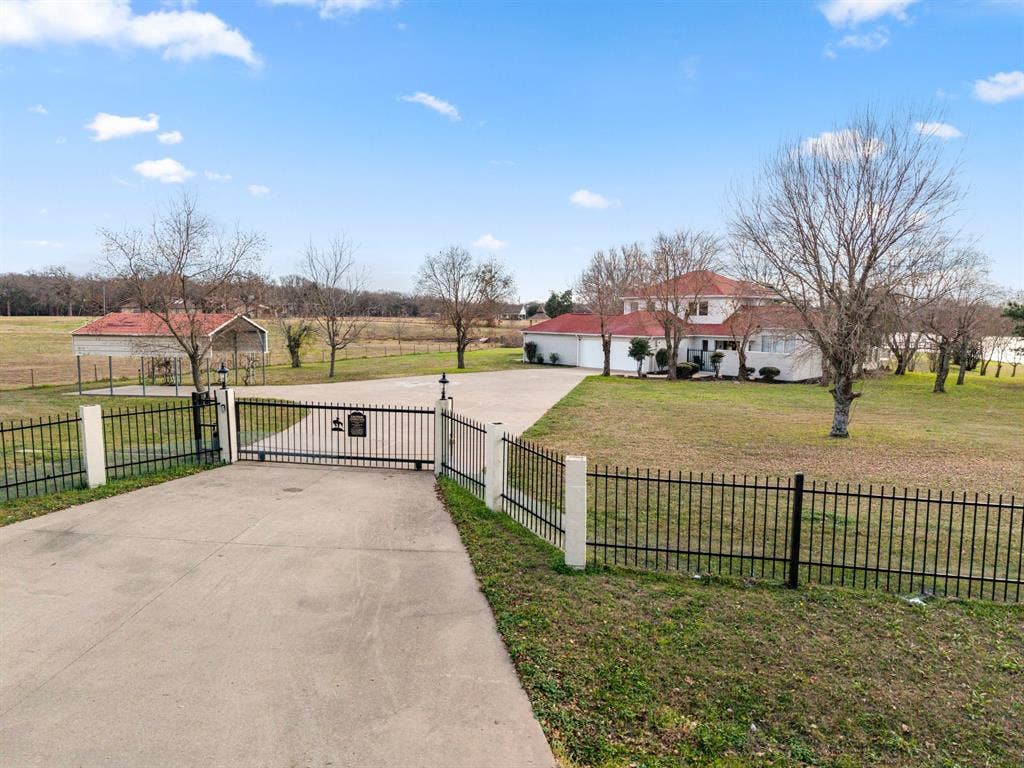 8862 County Road 4028, Kemp, TX 75143 8862 County Road 4028, Kemp, TX 75143