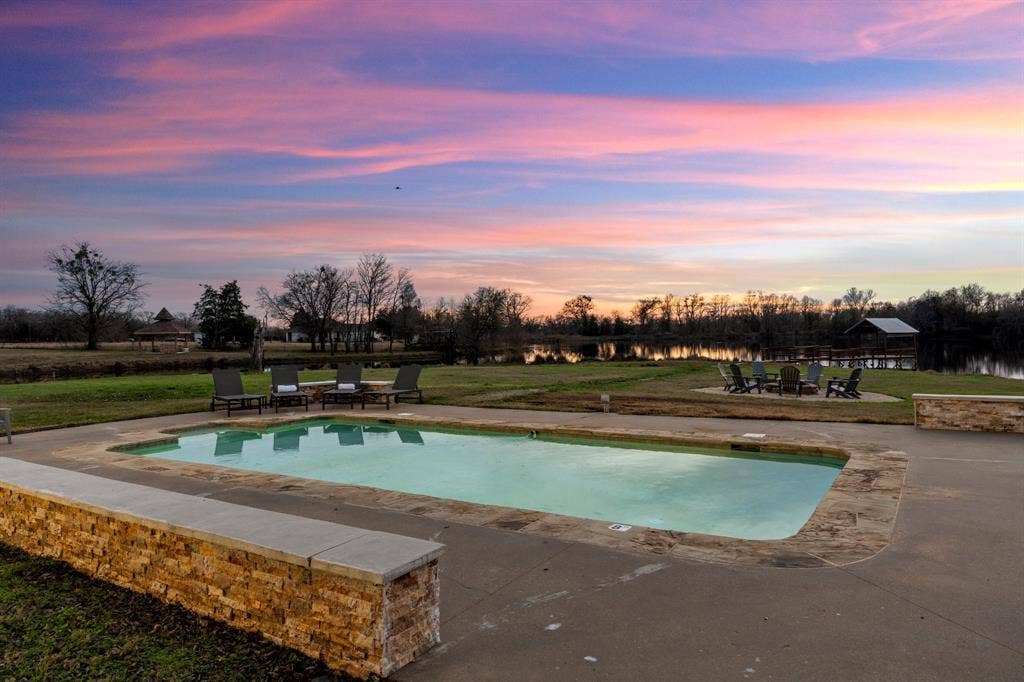 8862 County Road 4028, Kemp, TX 75143 8862 County Road 4028, Kemp, TX 75143